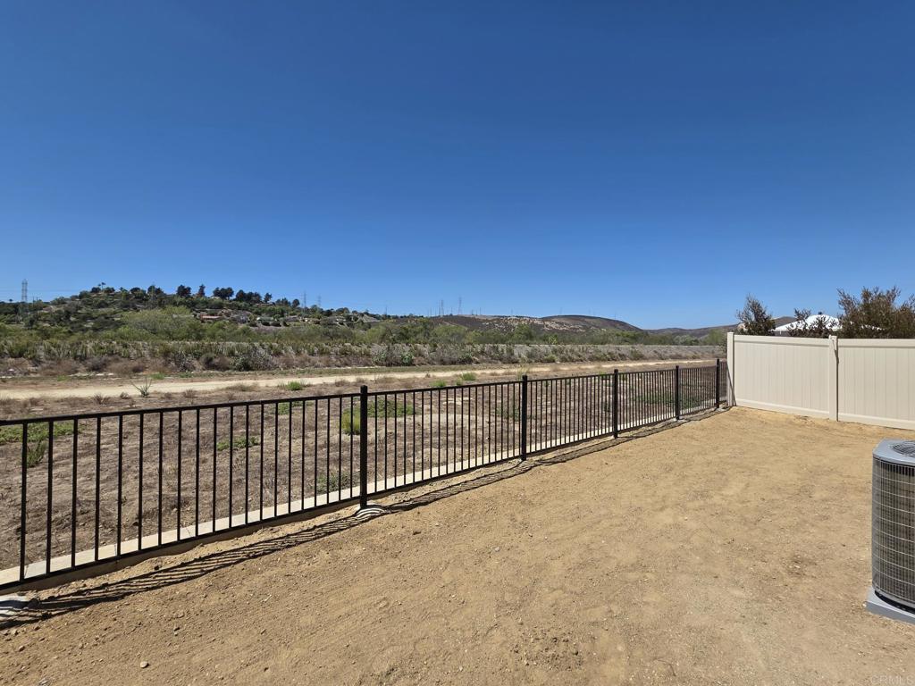 725 Kingbird Loop Property Photo 5