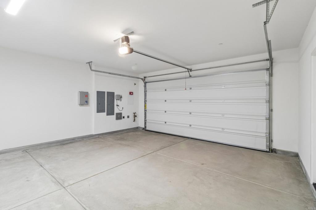 725 Kingbird Loop Property Photo 29