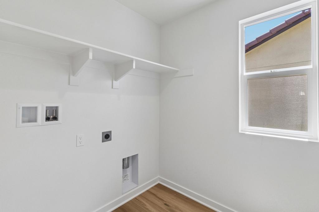 725 Kingbird Loop Property Photo 37