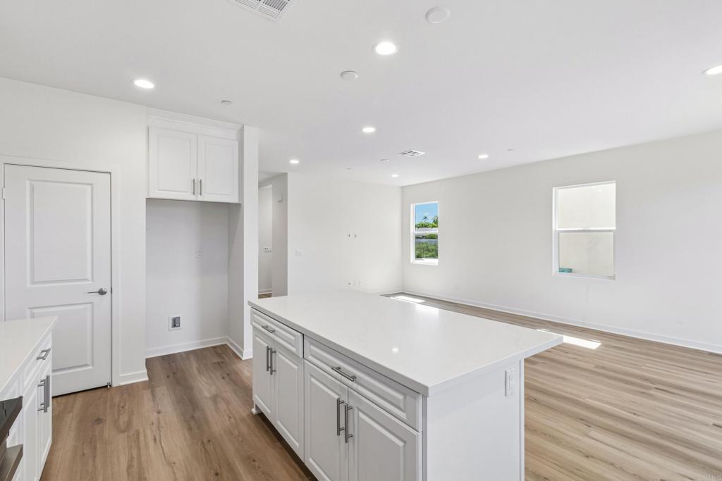 725 Kingbird Loop Property Photo 40