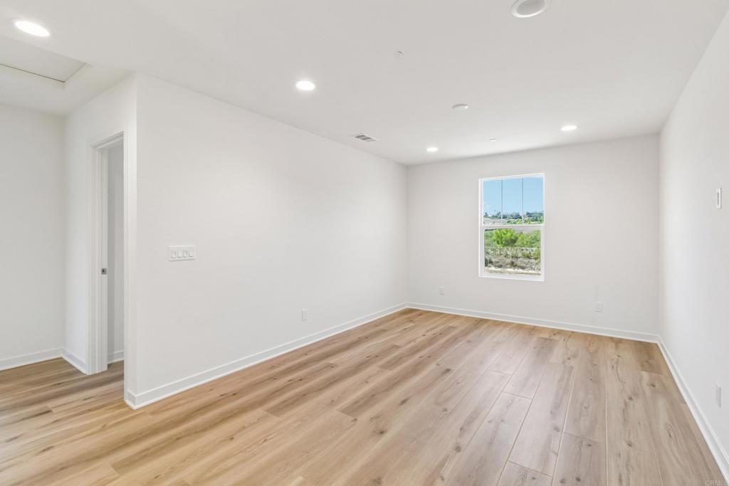 725 Kingbird Loop Property Photo 41
