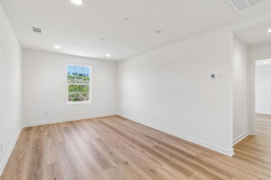 725 Kingbird Loop Property Photo 42