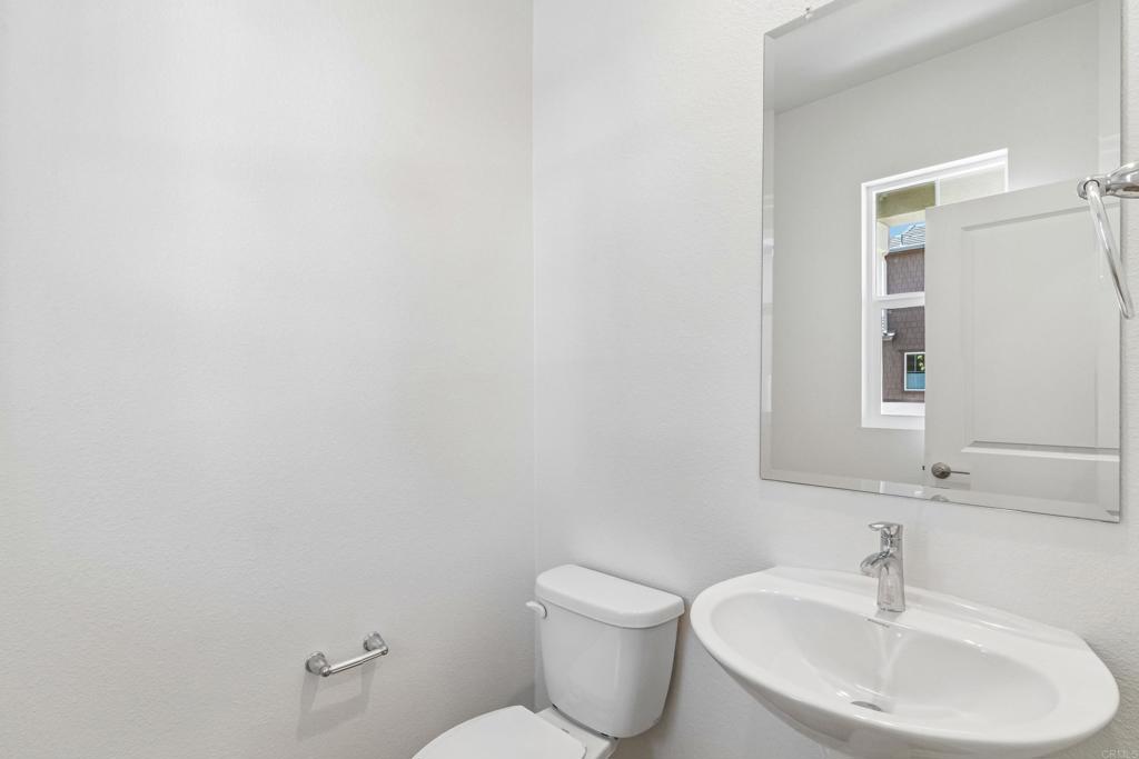 725 Kingbird Loop Property Photo 43