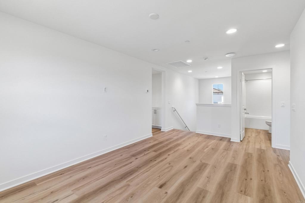 725 Kingbird Loop Property Photo 44
