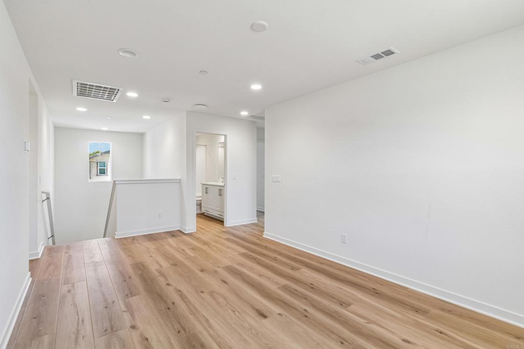 725 Kingbird Loop Property Photo 45