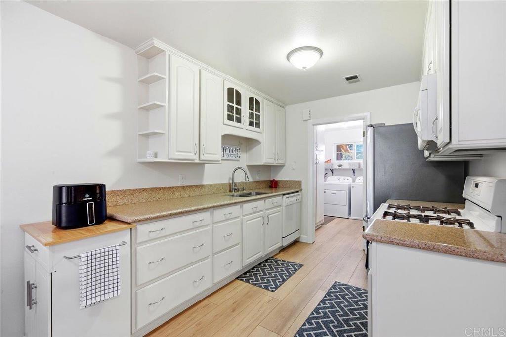 1634 Rush Avenue Property Photo 8