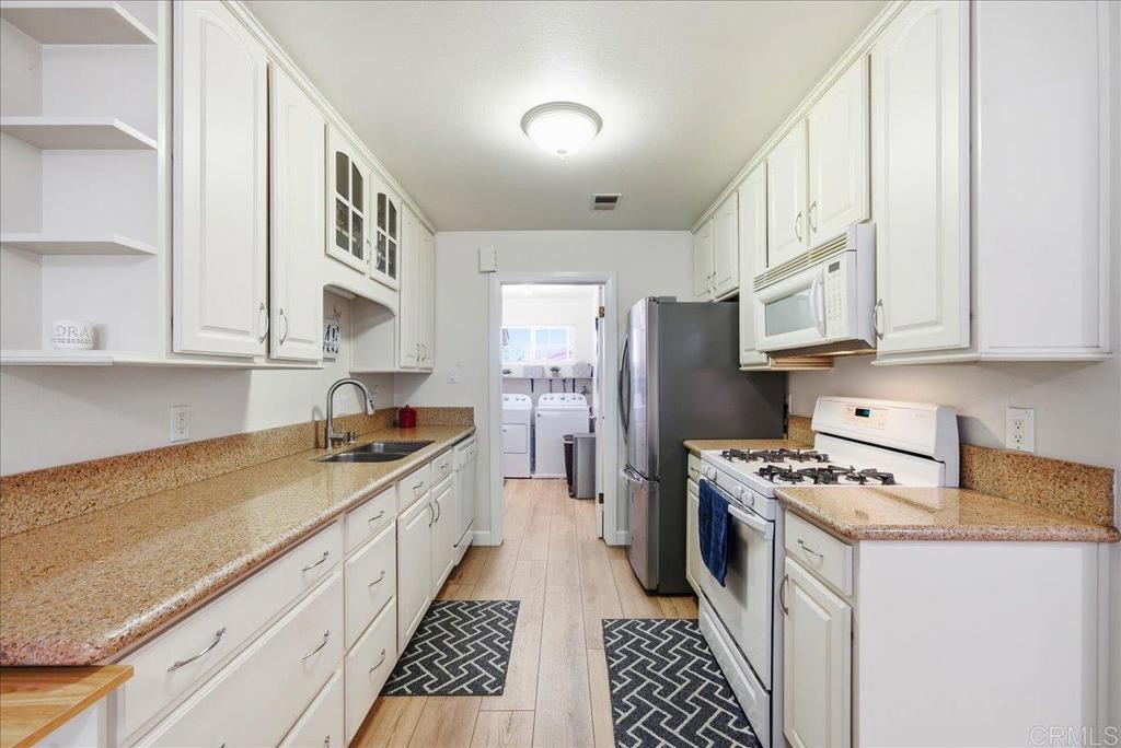 1634 Rush Avenue Property Photo 9