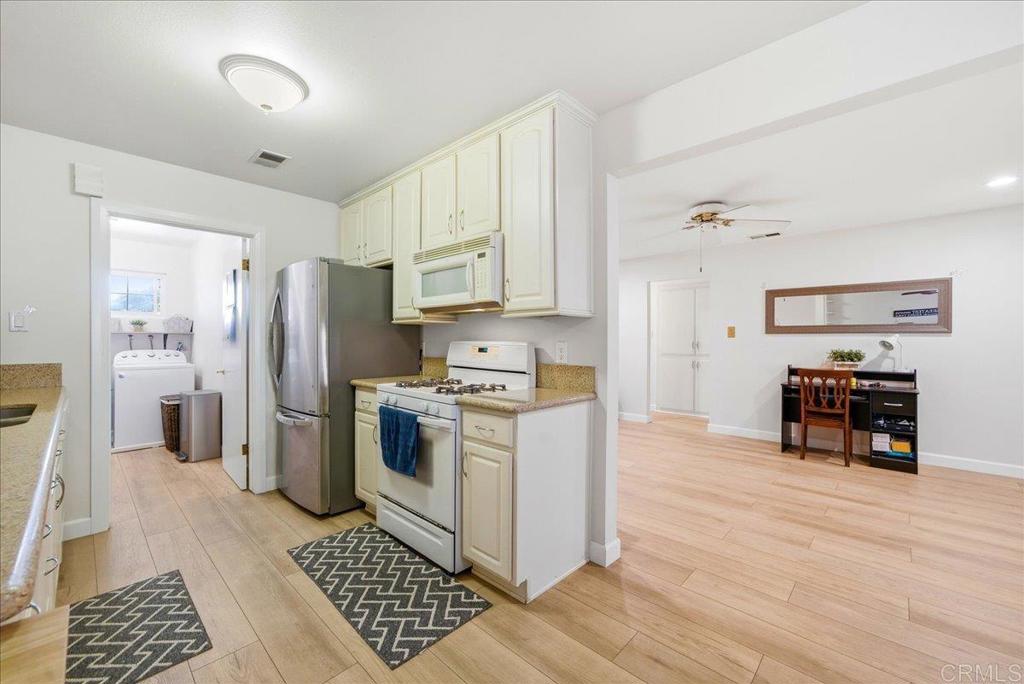 1634 Rush Avenue Property Photo 10