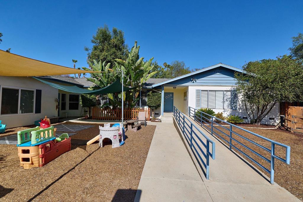 2017 Felicita Road Property Photo 1