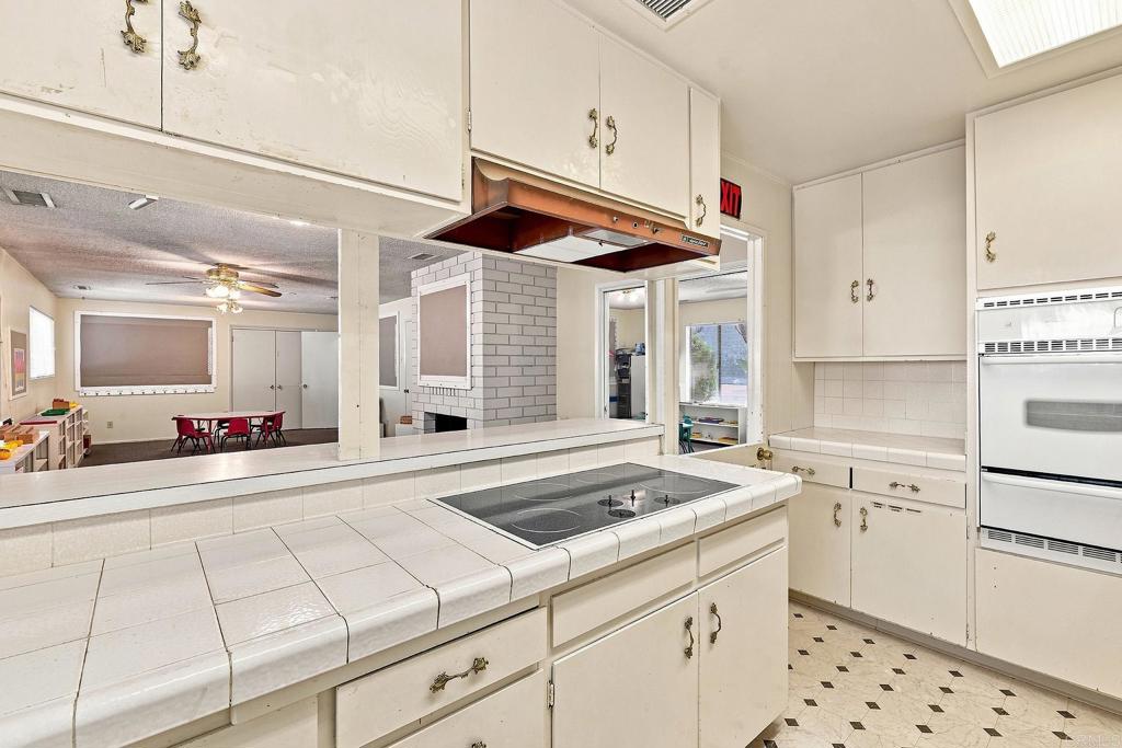 2017 Felicita Road Property Photo 12