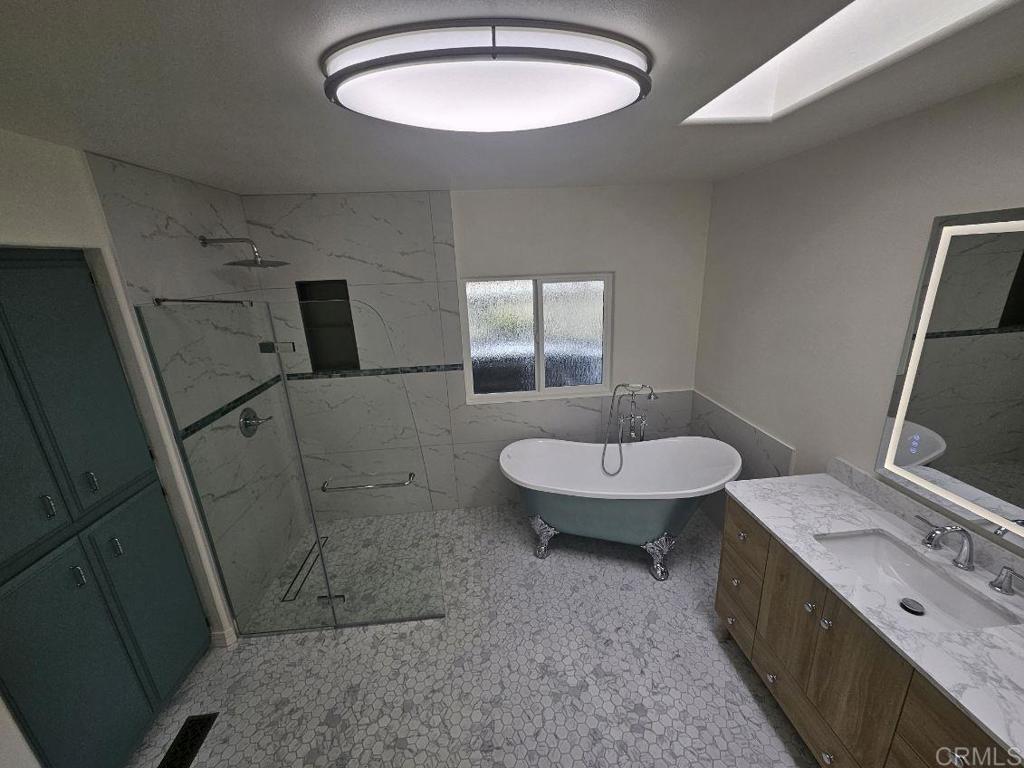 8975 Lawrence Welk Drive 326 Property Photo 14