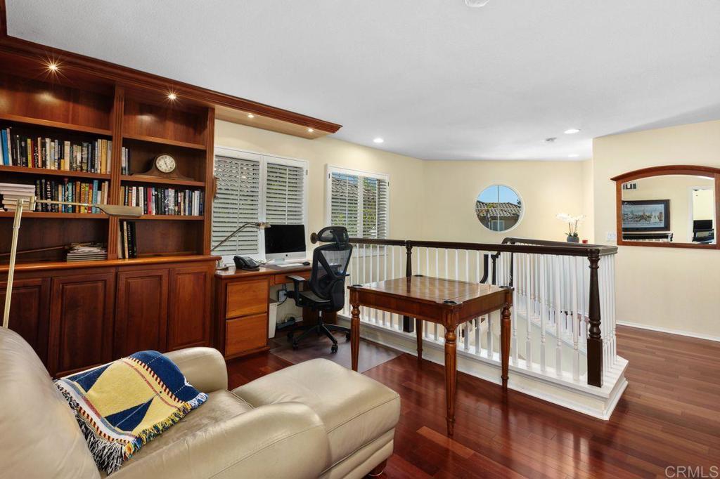 1689 Robin Place Property Photo 23