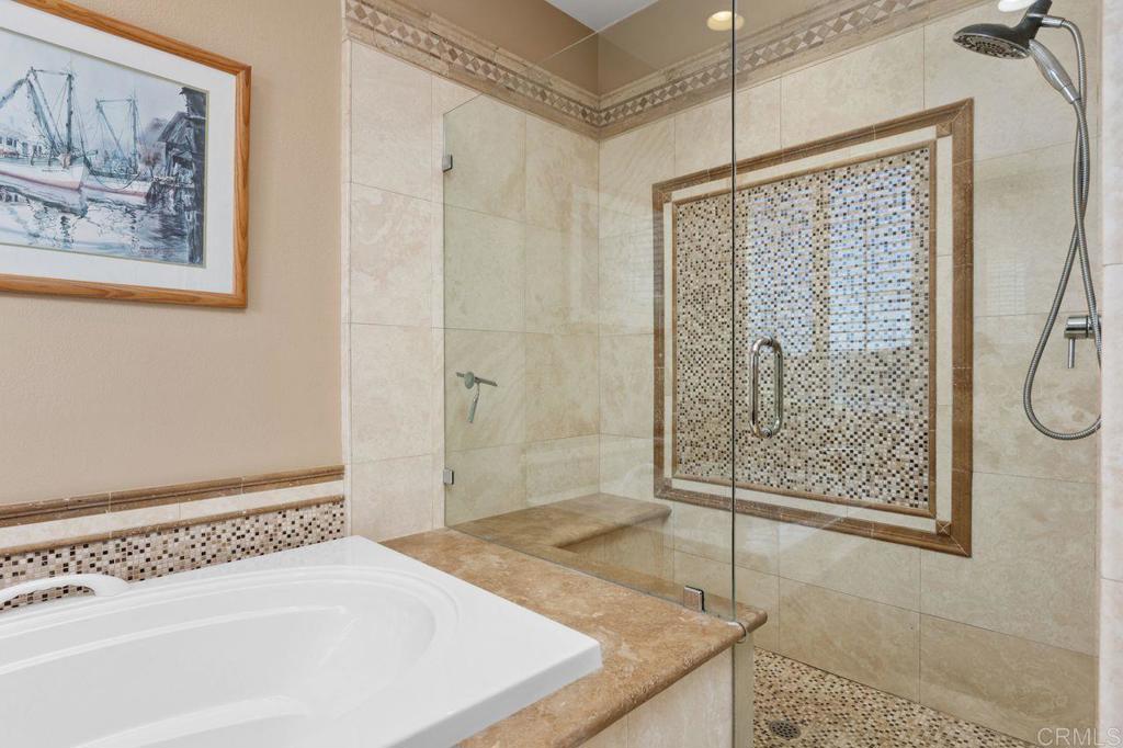 1689 Robin Place Property Photo 29
