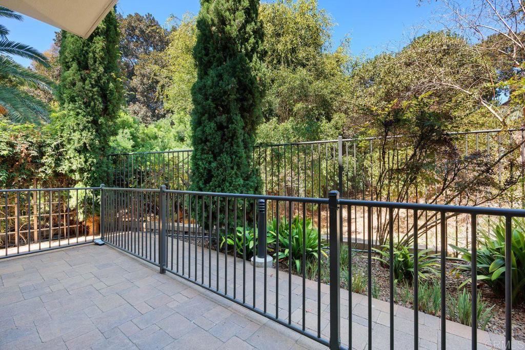 2406 Torrey Pines Road 148 Property Photo 11