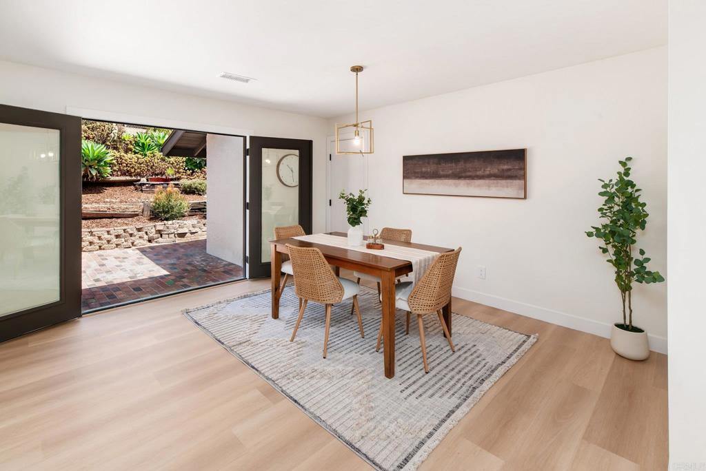 2430 Sunflower Property Photo 10