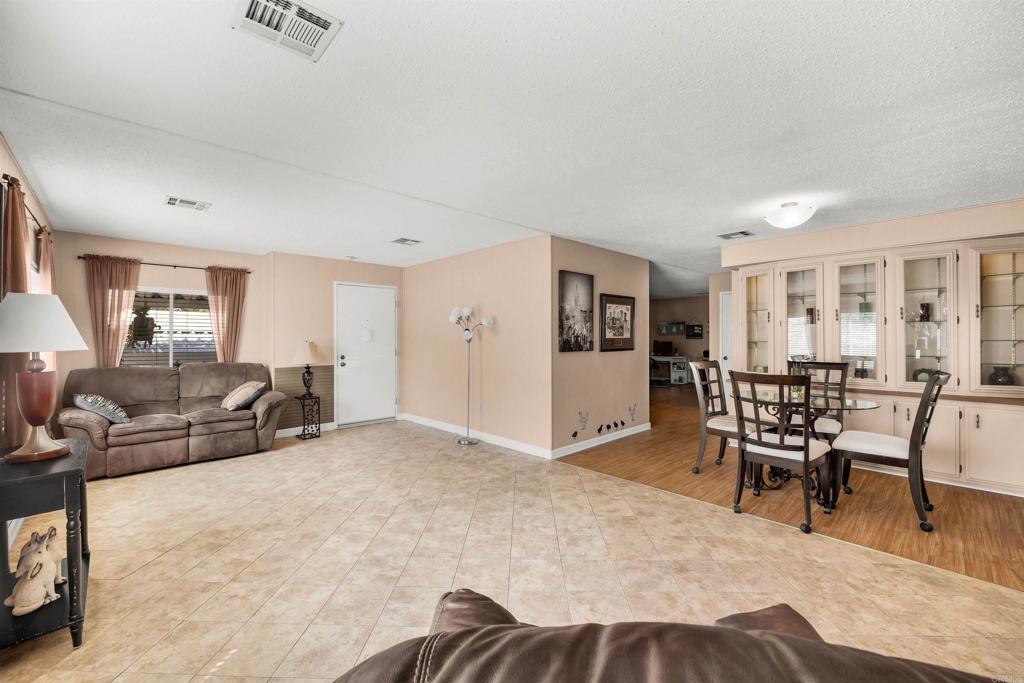 1751 W Citracado Parkway 327 Property Photo 4