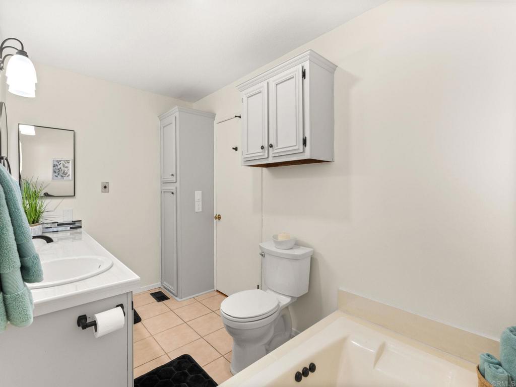2010 W San Marcos Blvd #21 Property Photo 29