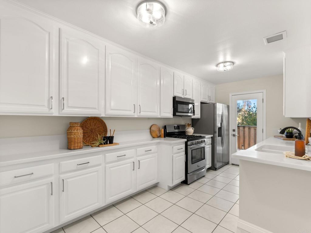 1817 Castle Property Photo 15