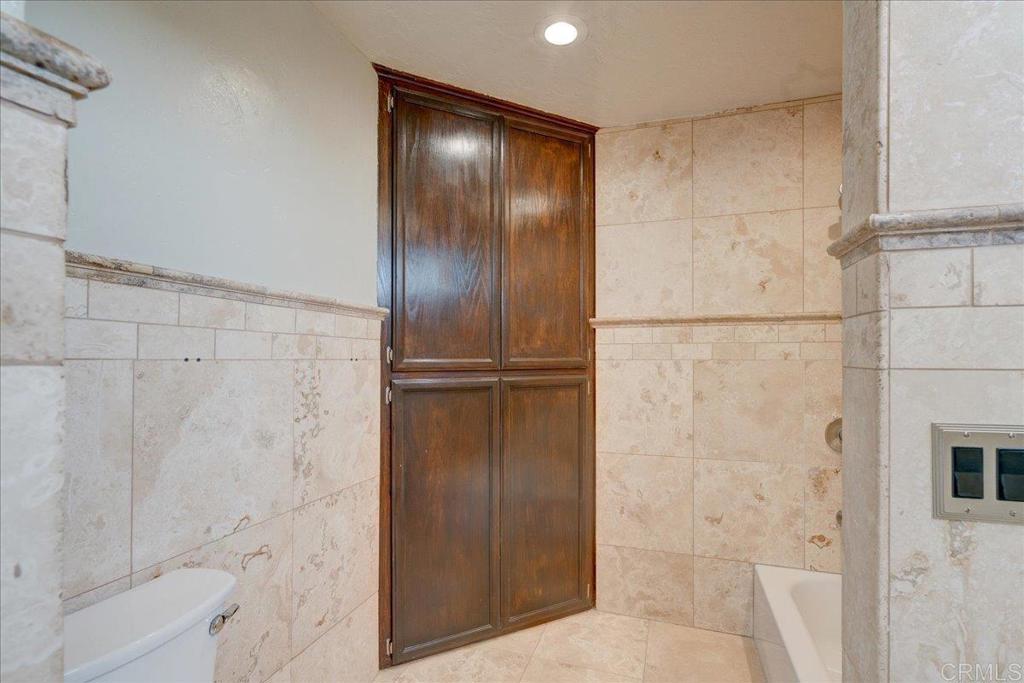 18434 Ramona View Drive Property Photo 25