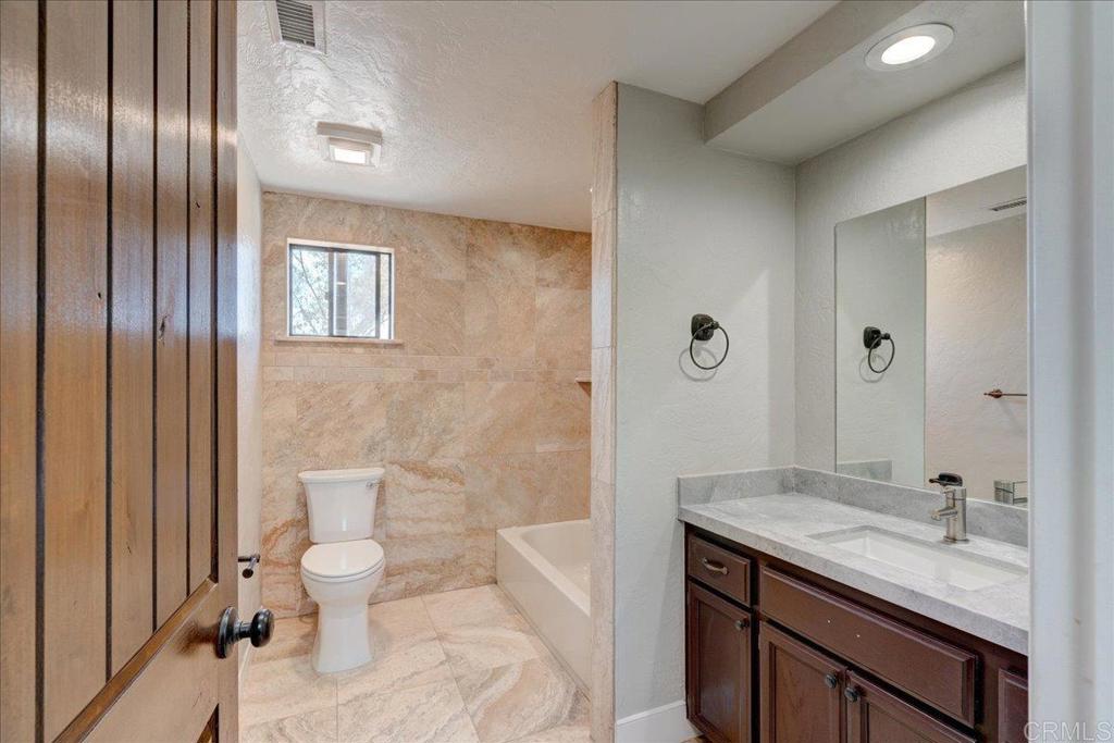 18434 Ramona View Drive Property Photo 27