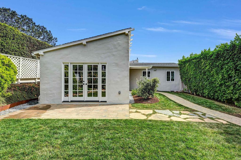 325 13th Street Property Photo 6