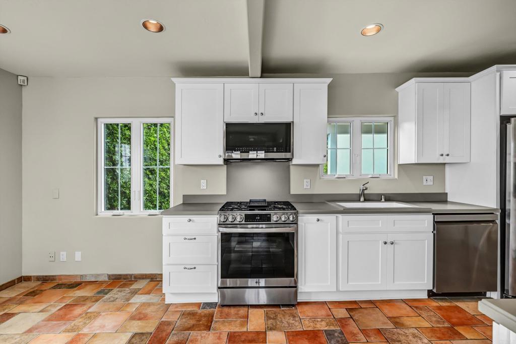 325 13th Street Property Photo 13