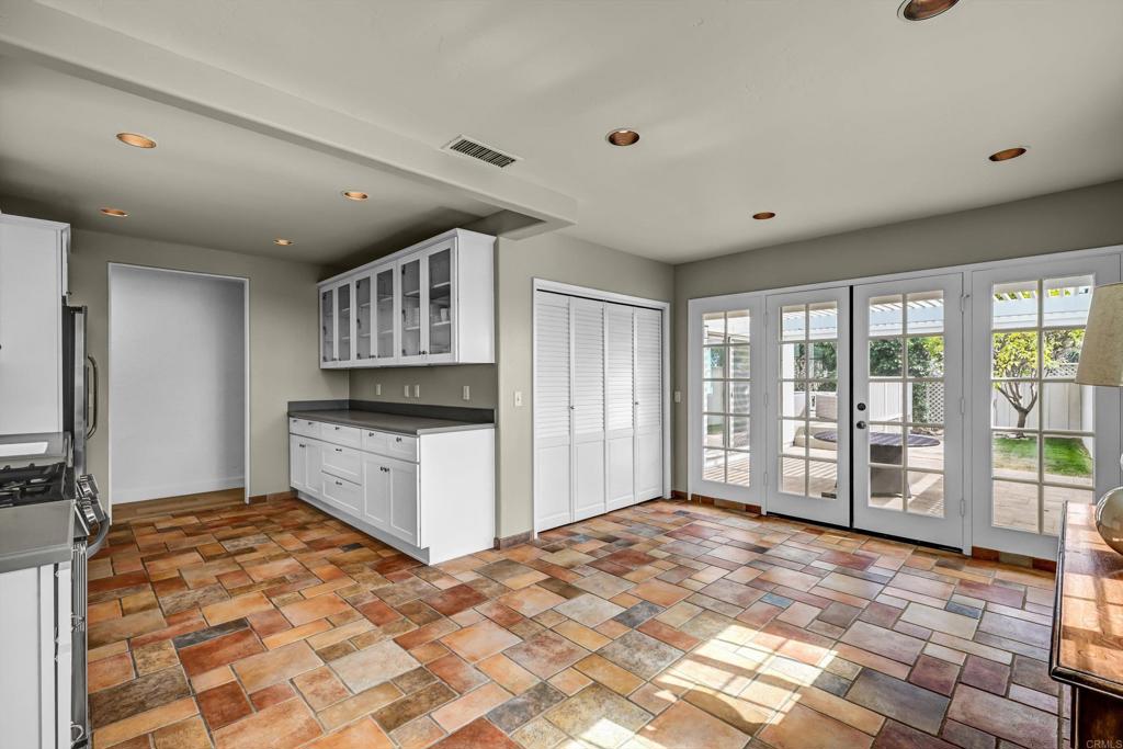 325 13th Street Property Photo 18