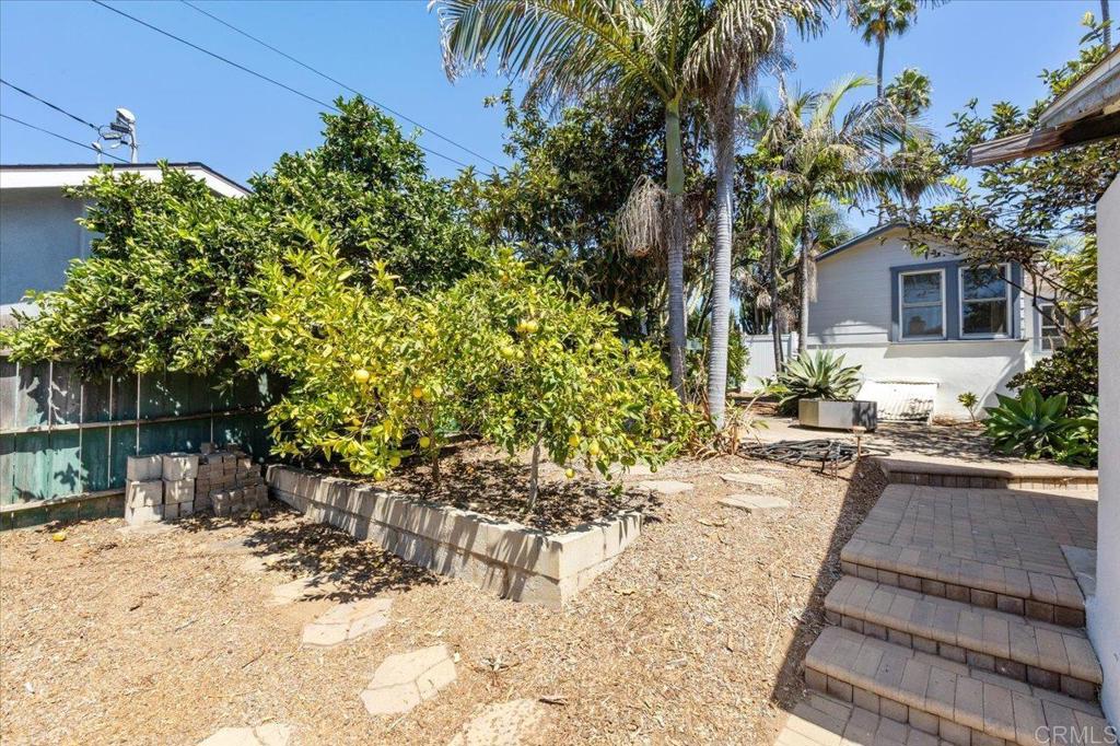 1923 S Tremont Street Property Photo 21