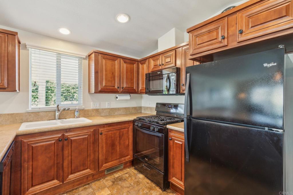 699 N Vulcan Avenue 17 Property Photo 1