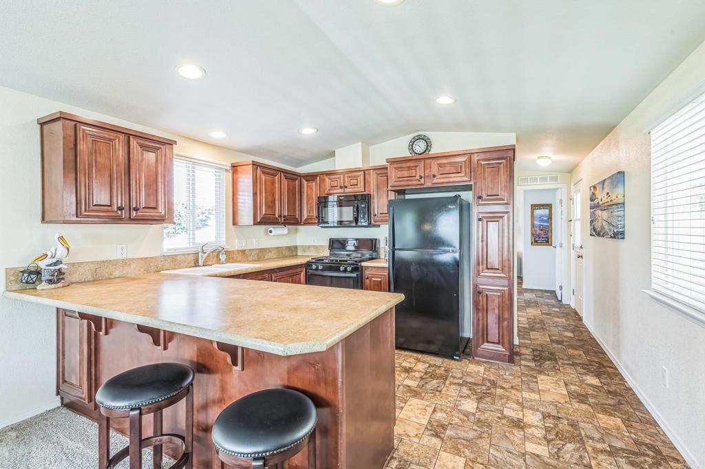 699 N Vulcan Avenue 17 Property Photo 4