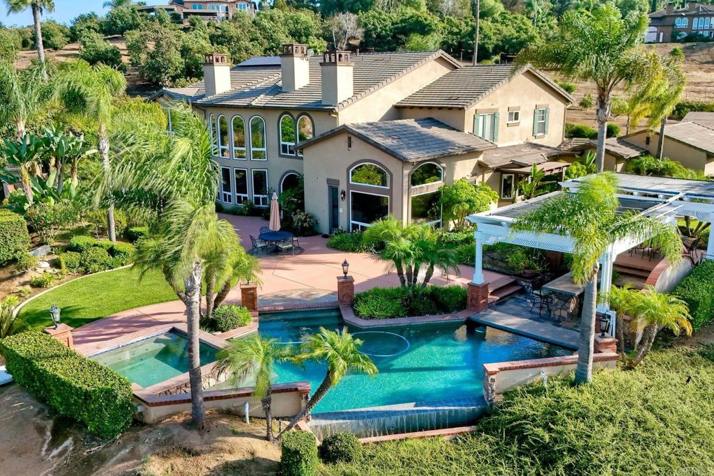 30893 Villa Toscana Property Photo 13