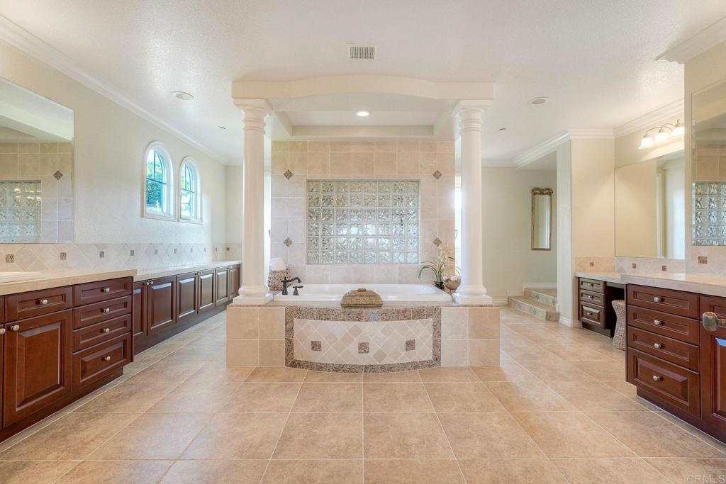 30893 Villa Toscana Property Photo 47