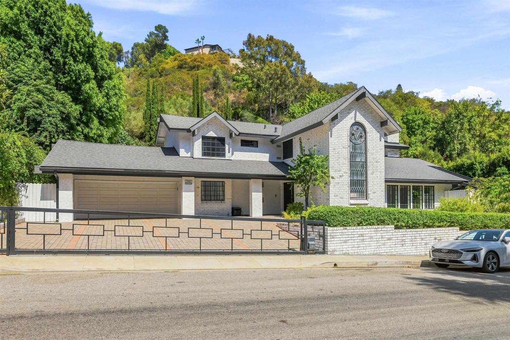 1060 Chantilly Road Property Photo 1
