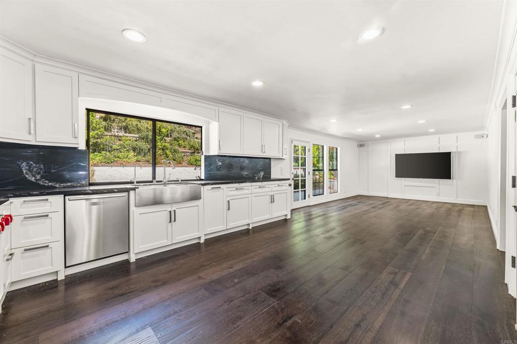 1060 Chantilly Road Property Photo 3