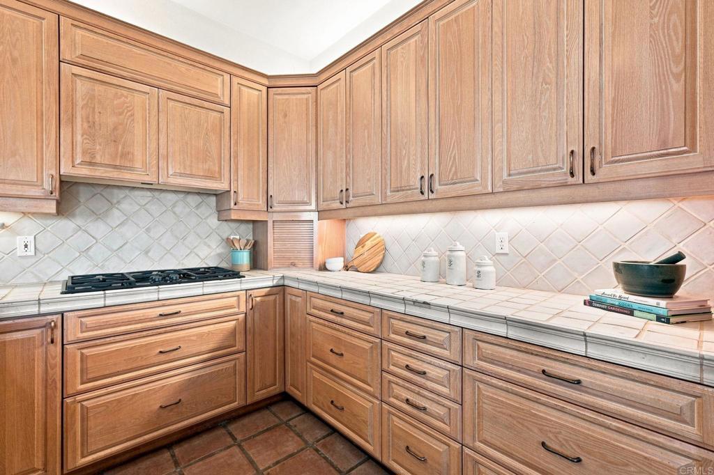 7631 Hillside Drive Property Photo 18