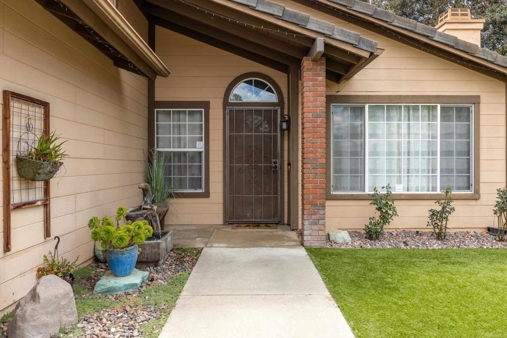 157 S Mercedes Road Property Photo 4