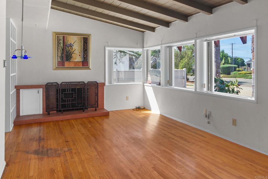 389 First Avenue Property Photo 4