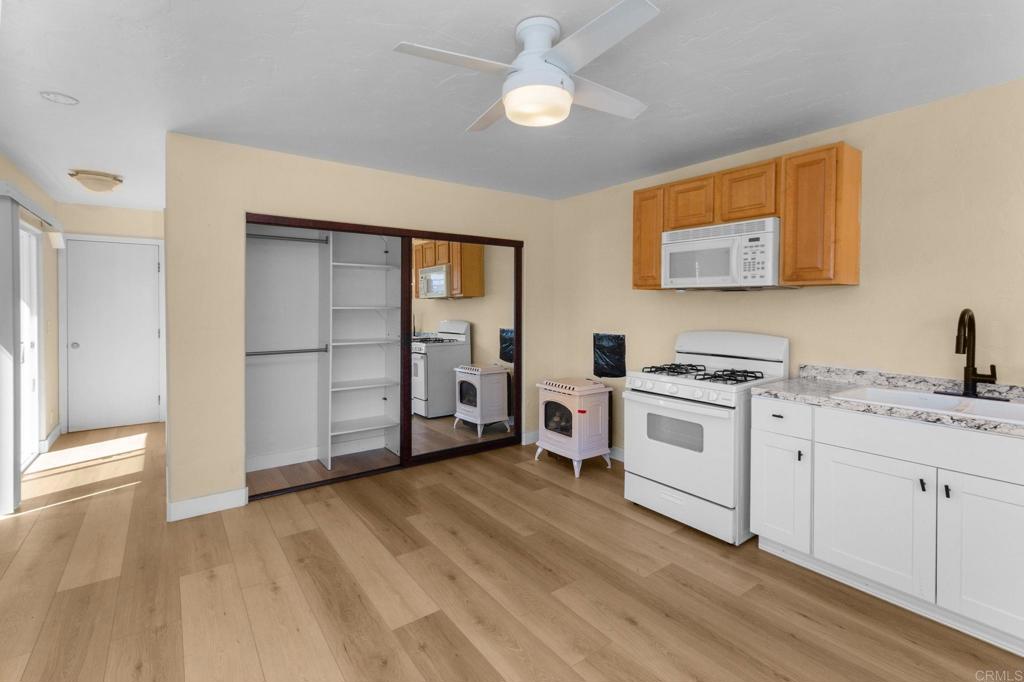 389 First Avenue Property Photo 25