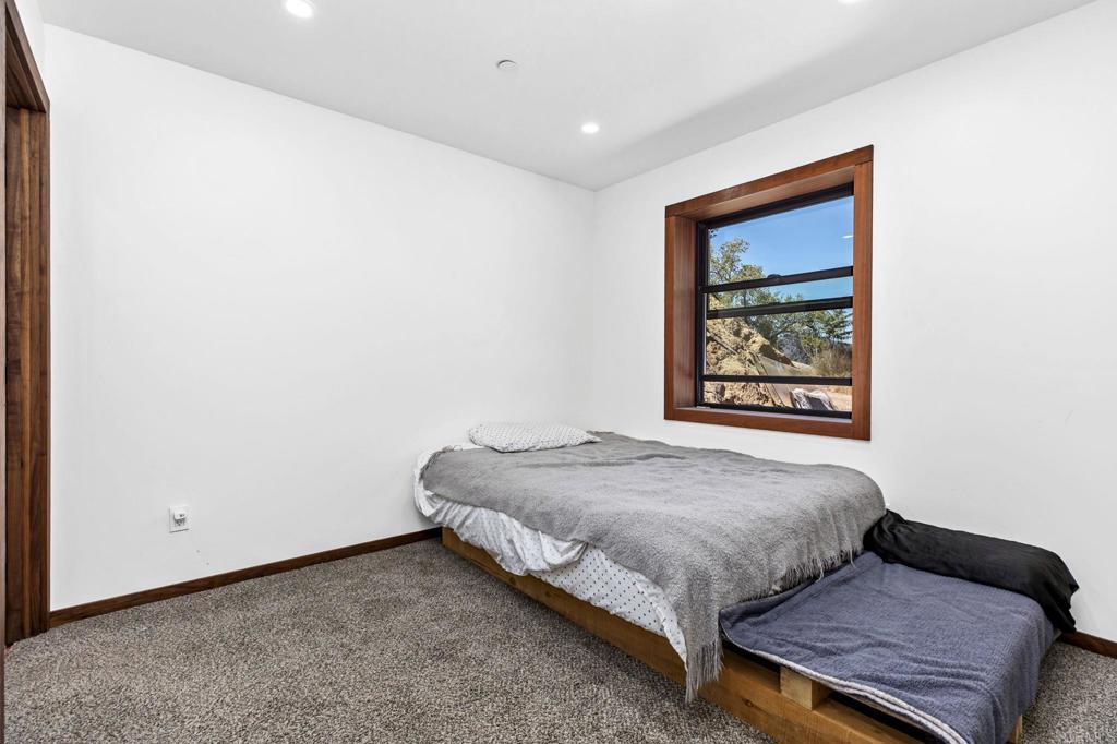 21179 Sutherland Dam Road Property Photo 33