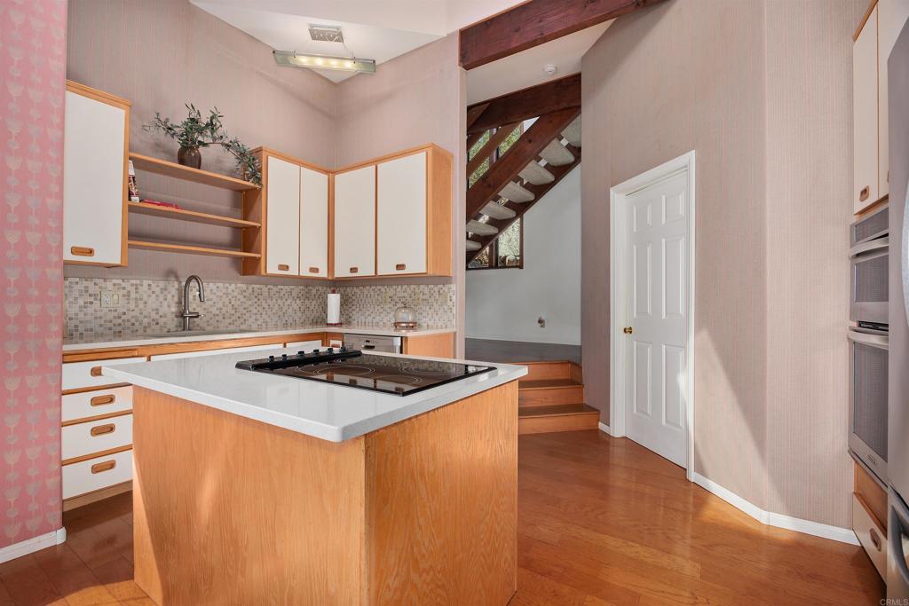 28338 Meadow Glen Way W Property Photo 13