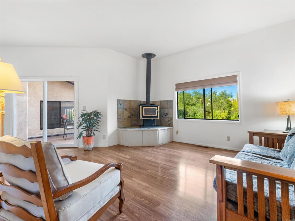 28338 Meadow Glen Way W Property Photo 21