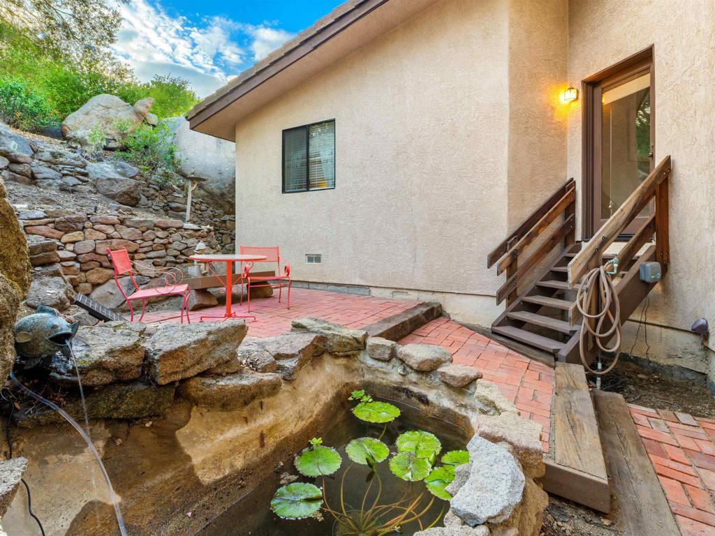 28338 Meadow Glen Way W Property Photo 26