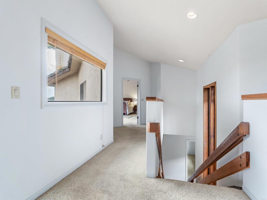 28338 Meadow Glen Way W Property Photo 32