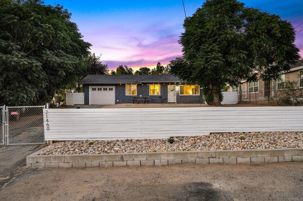 21460 Vine Street Property Photo 1