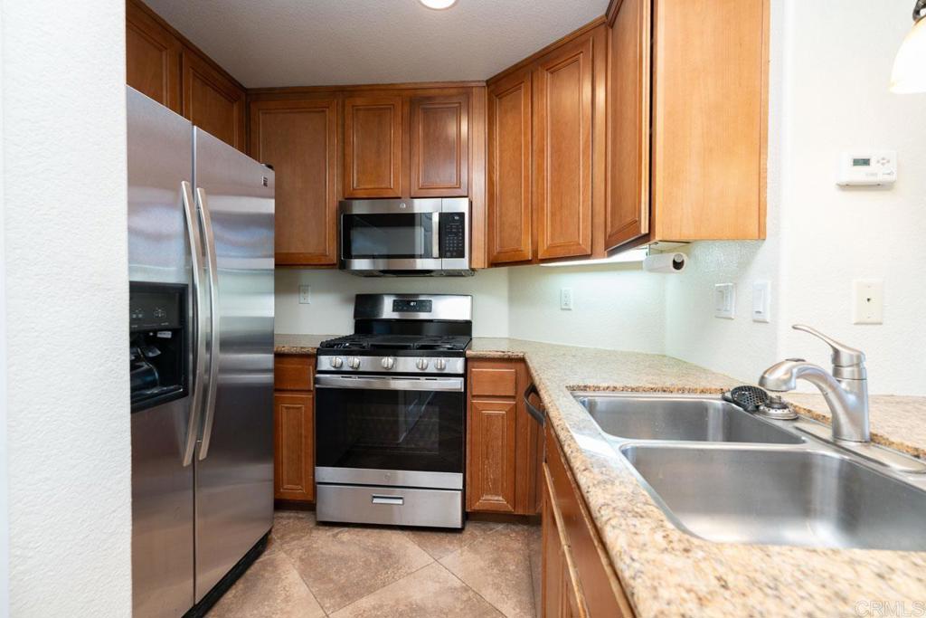 564 Almond Road Property Photo 5