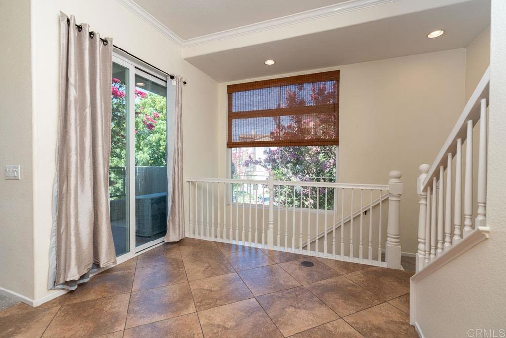 564 Almond Road Property Photo 6