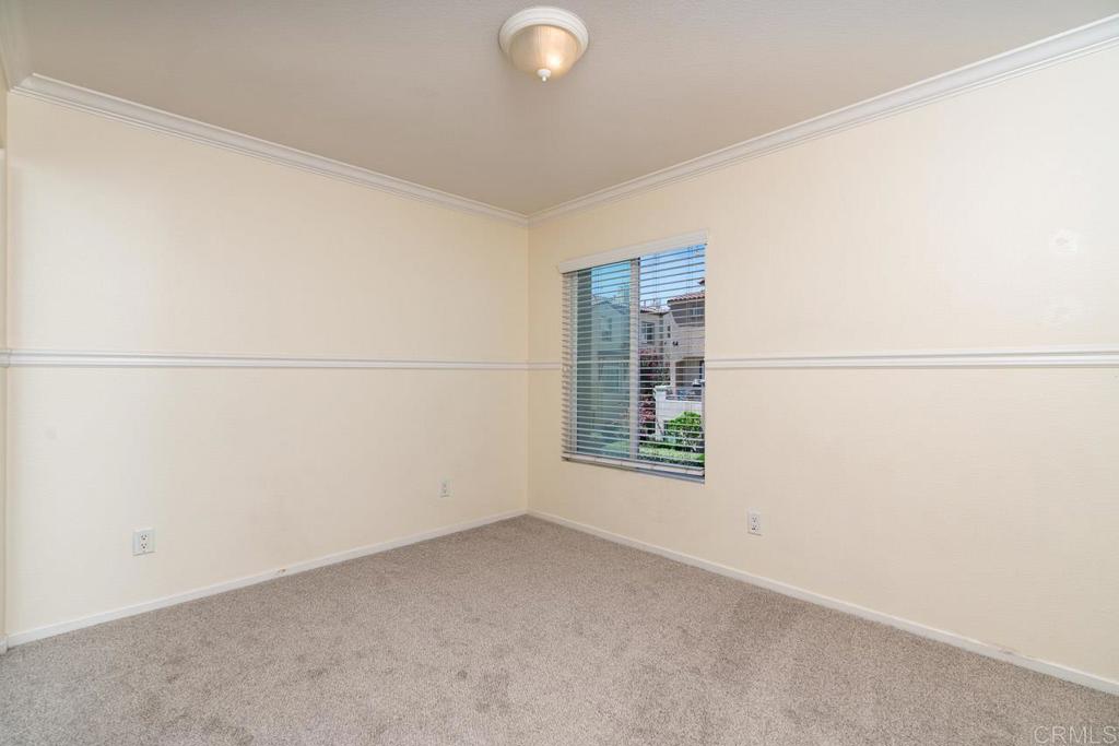 564 Almond Road Property Photo 8