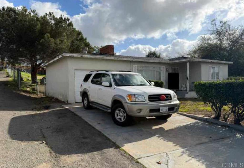 710 Civic Center Drive Property Photo 9