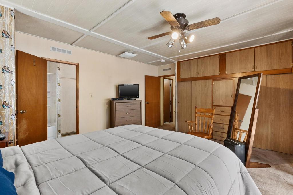 718 Sycamore Ave 202 Property Photo 24