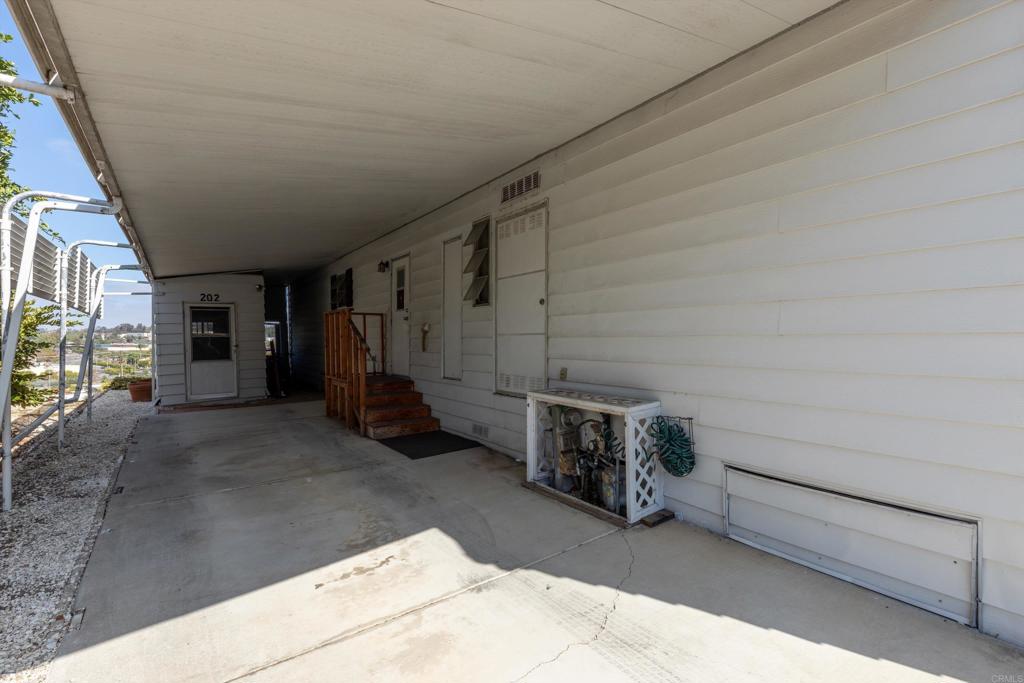 718 Sycamore Ave 202 Property Photo 34